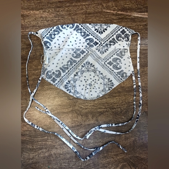 ROMWE LARGE WOMENS BLACK AND WHITE BOHO GEO TOP 🩶🖤 - Picture 3 of 3